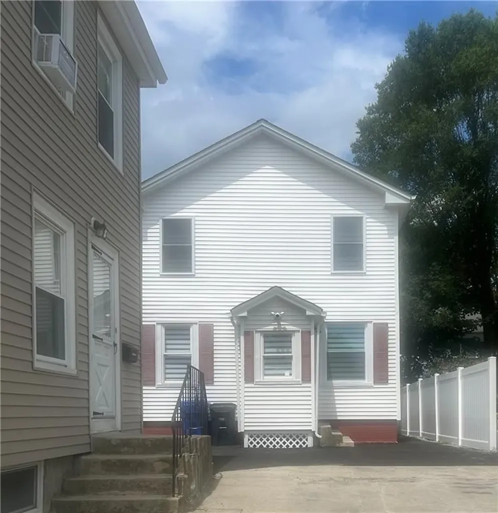 213 Francis Avenue Pawtucket RI 02860