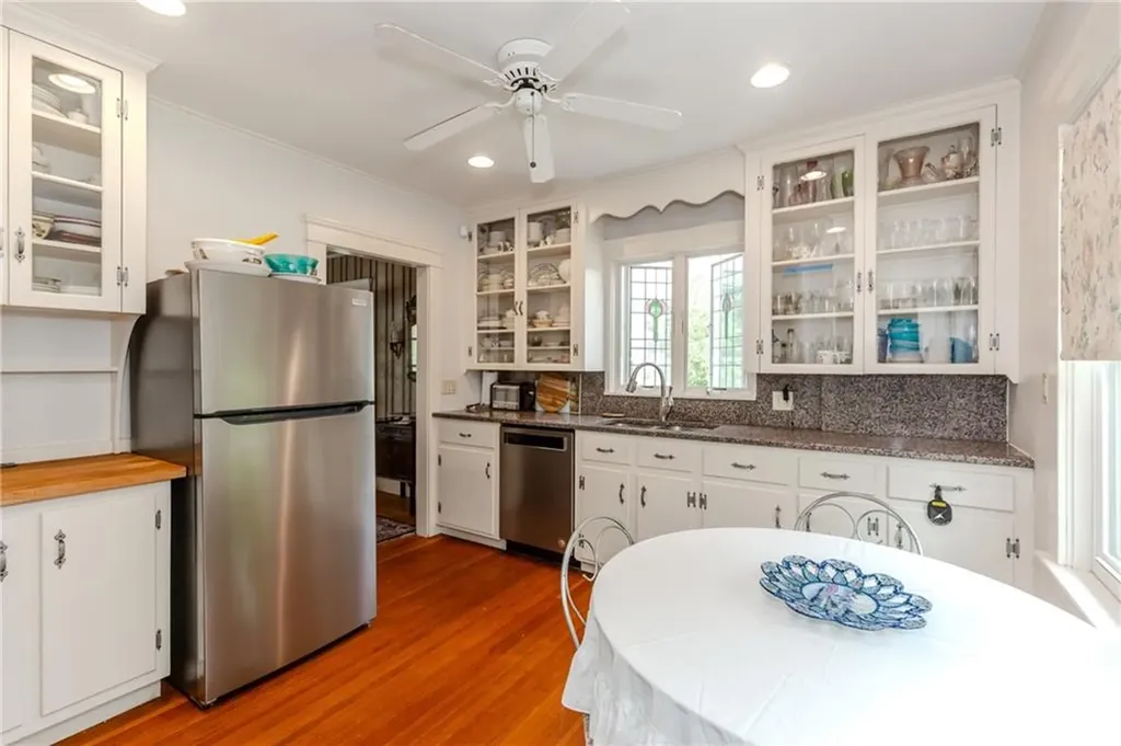 65 Lyndhurst Avenue Providence RI 02908