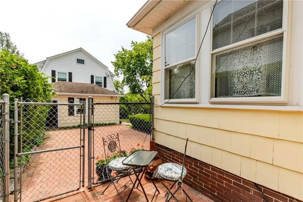 65 Lyndhurst Avenue Providence RI 02908