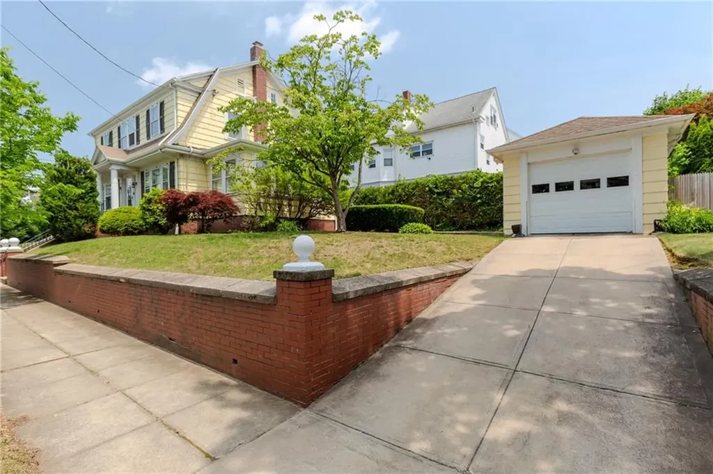 65 Lyndhurst Avenue Providence RI 02908