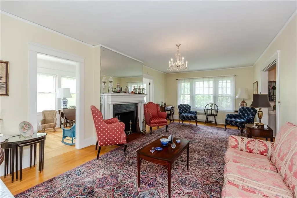 65 Lyndhurst Avenue Providence RI 02908