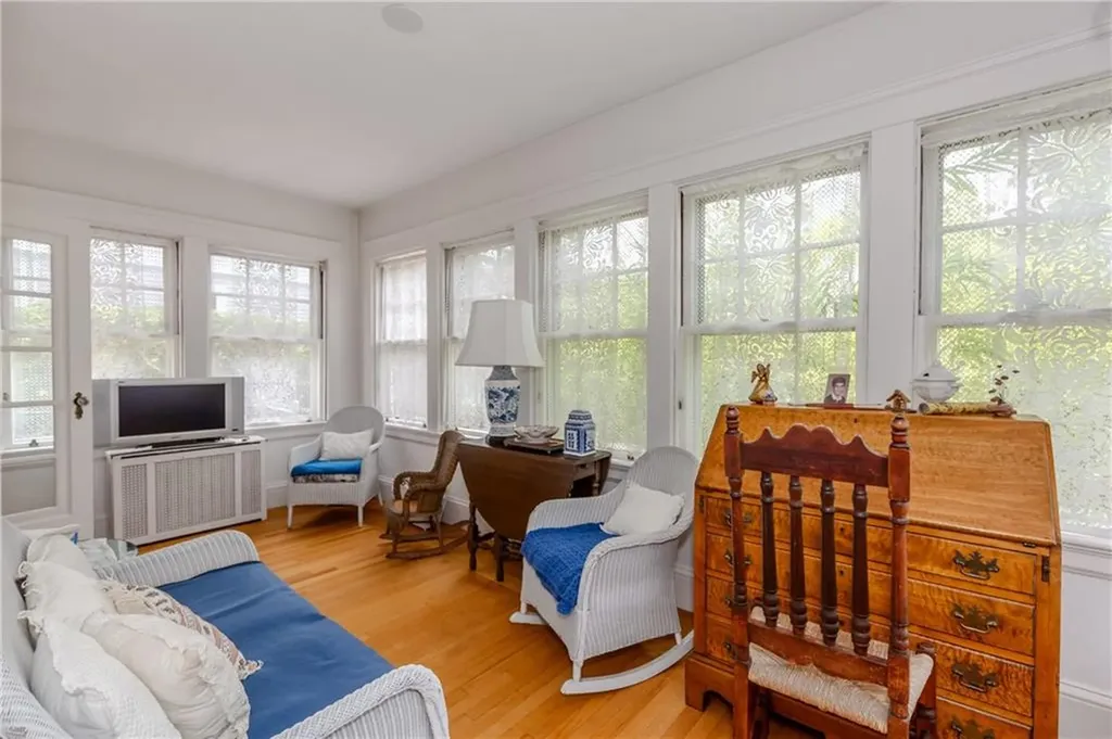 65 Lyndhurst Avenue Providence RI 02908