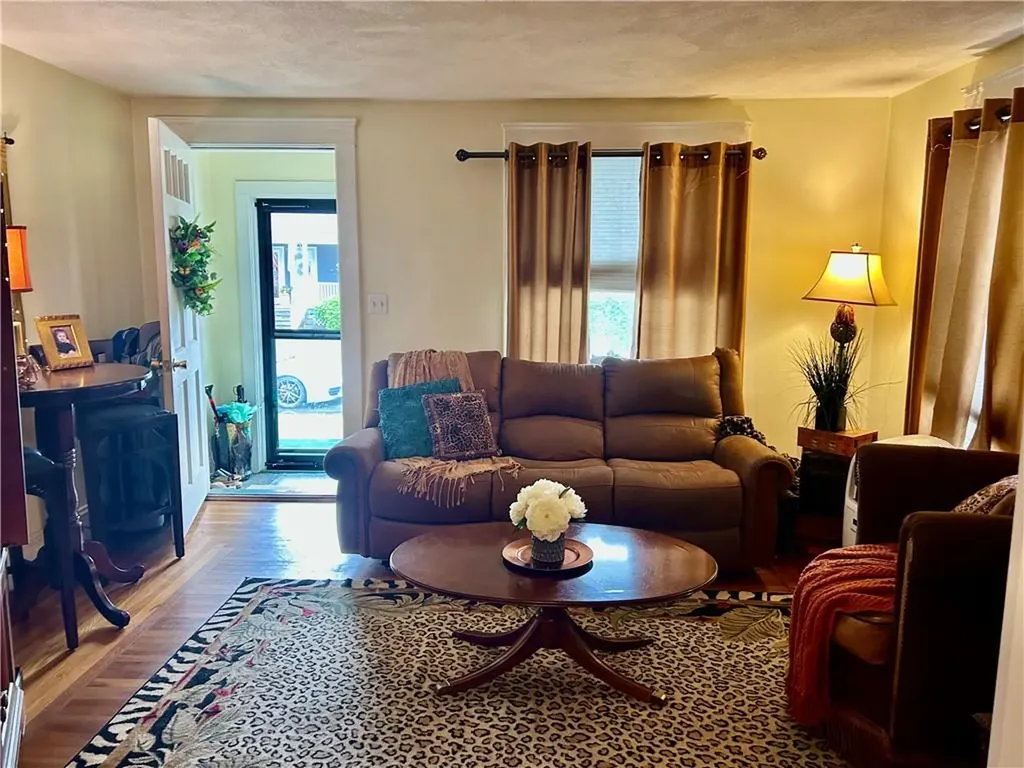 27 Highland Street Cranston RI 02920