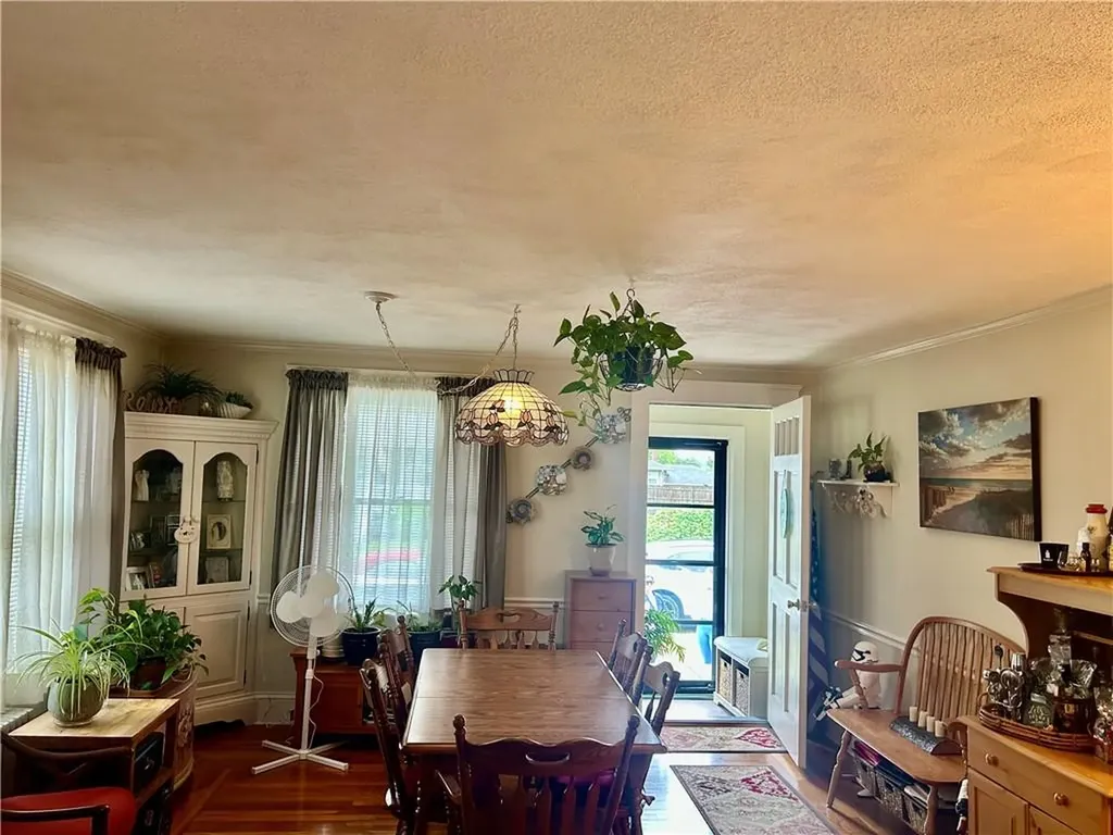 27 Highland Street Cranston RI 02920