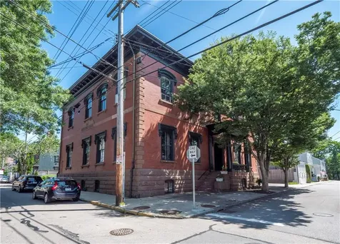 11 Willow Street Newport RI 02840
