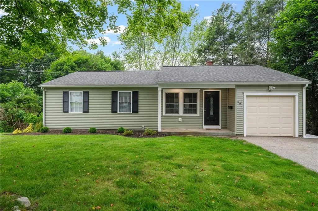 607 Knollwood Drive Woonsocket RI 02895
