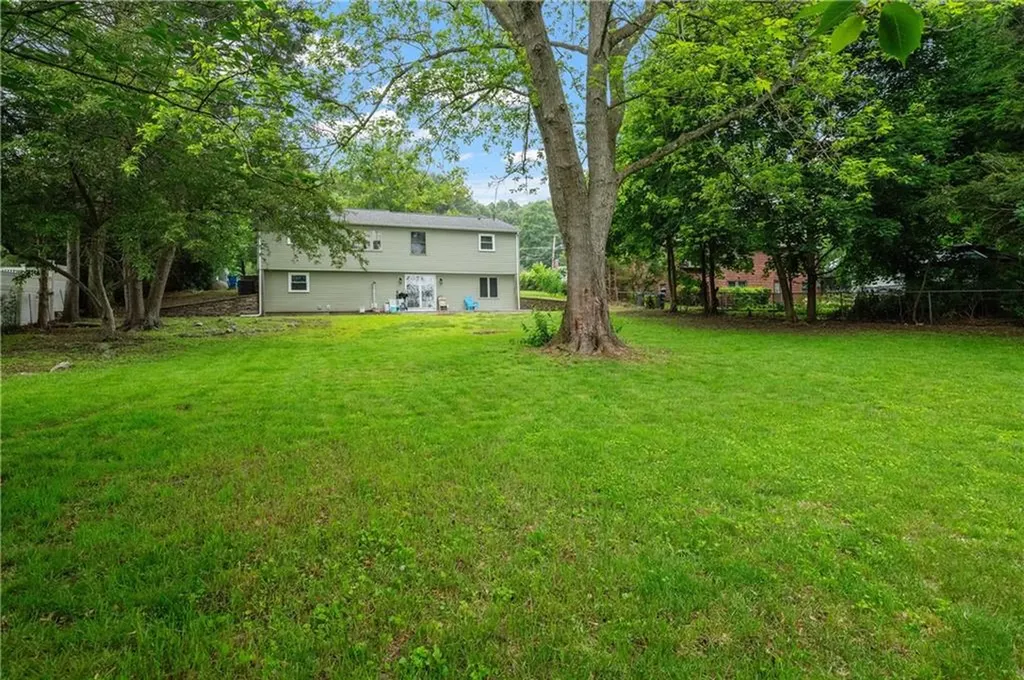 607 Knollwood Drive Woonsocket RI 02895