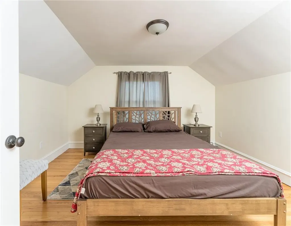 95 Douglas Avenue Portsmouth RI 02871
