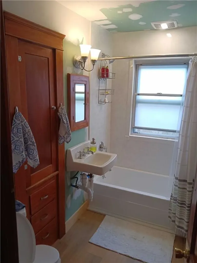 99 100 Third Street West Warwick RI 02893
