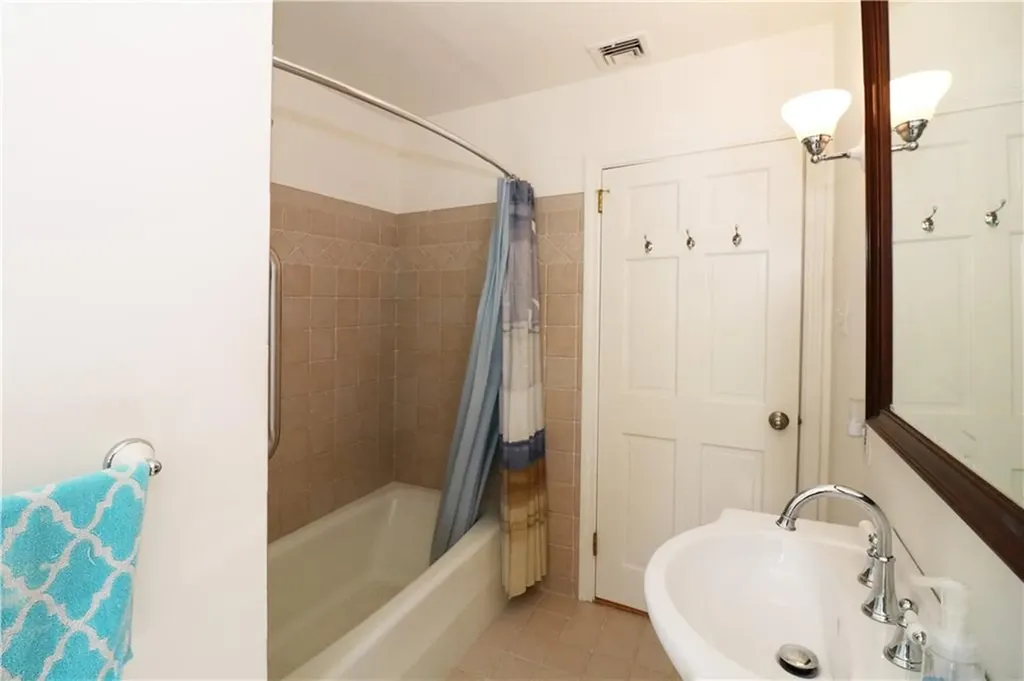 59 Evergreen Drive Portsmouth RI 02871