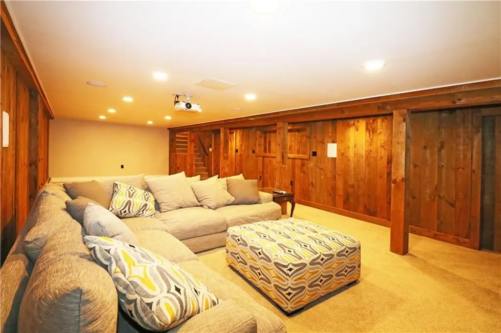 59 Evergreen Drive Portsmouth RI 02871