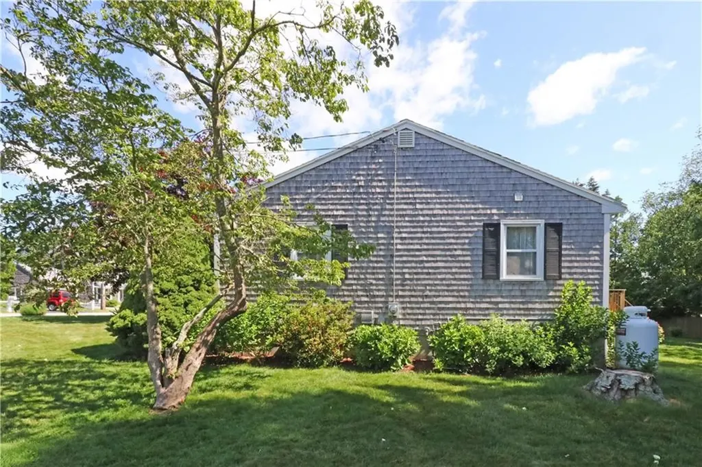 59 Evergreen Drive Portsmouth RI 02871