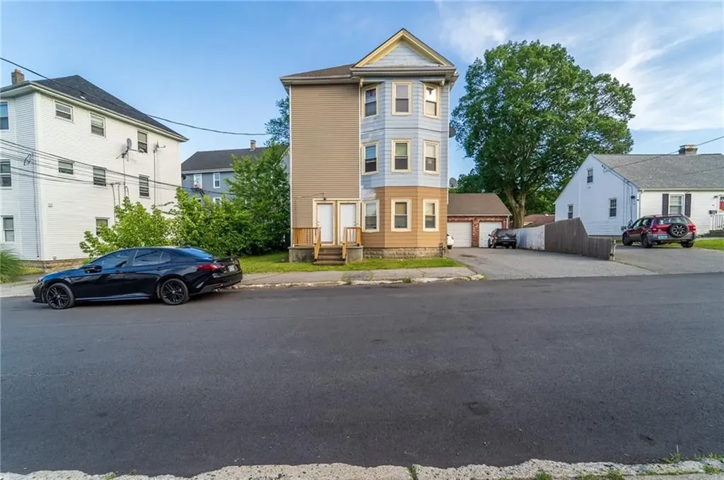 12 14 Fairview Avenue Pawtucket RI 02860
