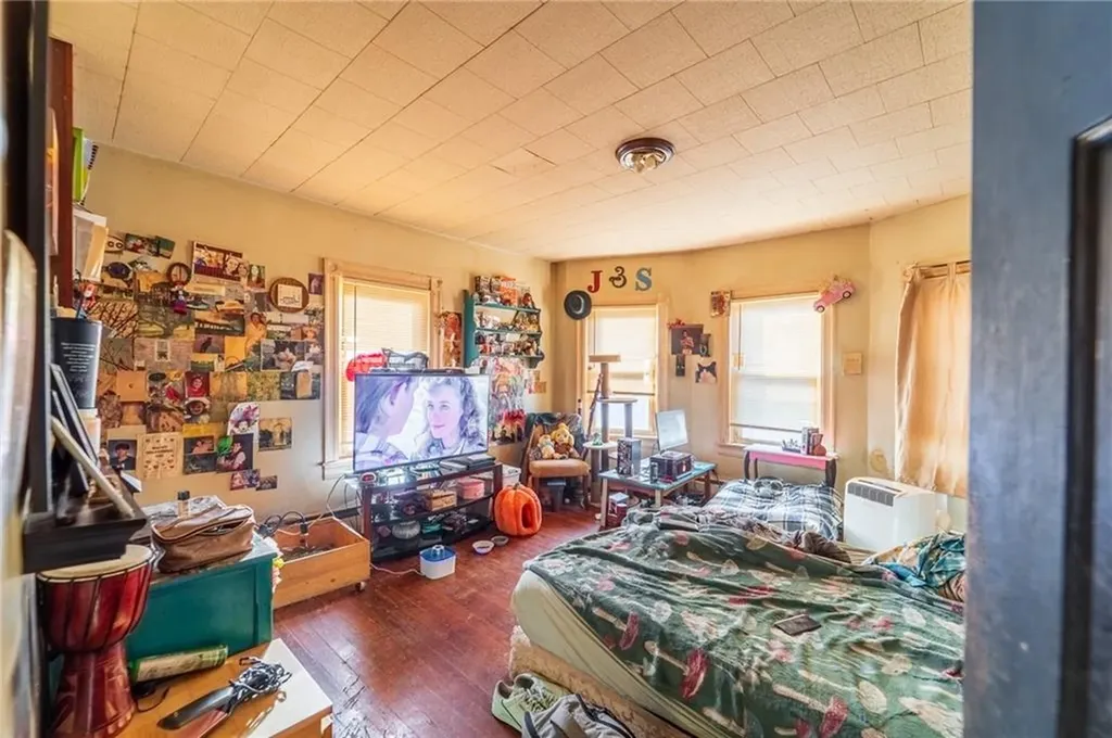 12 14 Fairview Avenue Pawtucket RI 02860