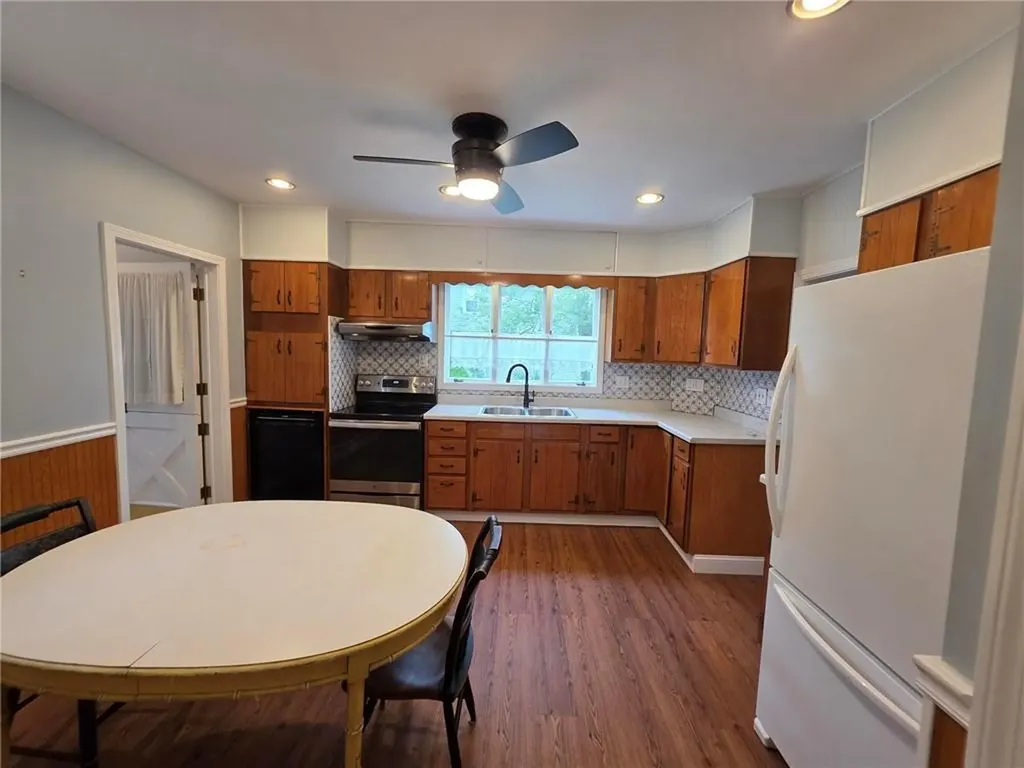 77 Lenox Avenue West Warwick RI 02893