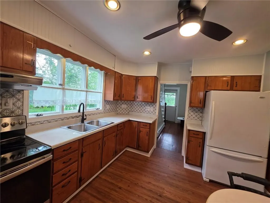 77 Lenox Avenue West Warwick RI 02893