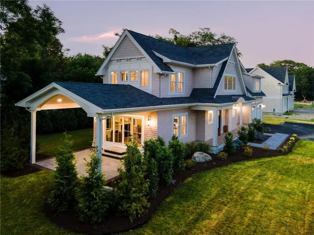 1 Knowlton Court Bristol RI 02809