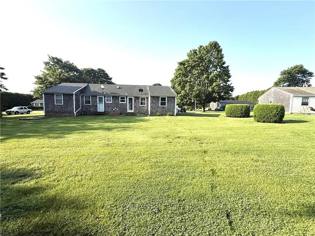 28 Ethel Drive Portsmouth RI 02871