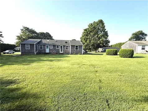 28 Ethel Drive Portsmouth RI 02871