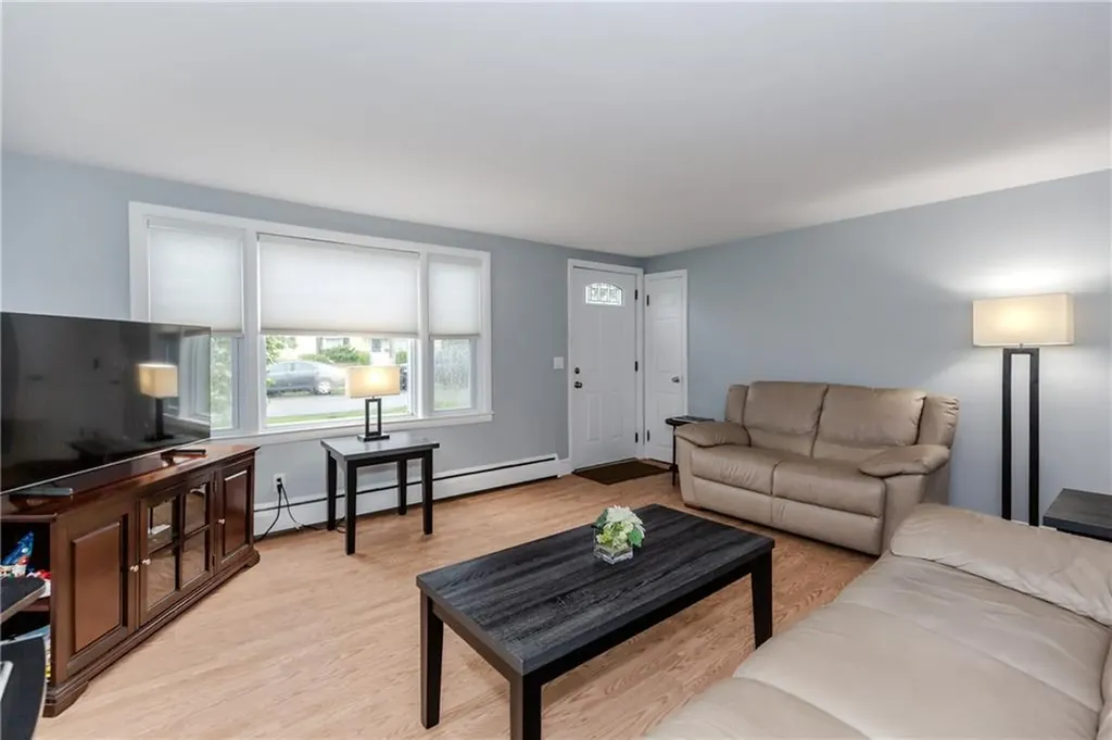 40 Lufkin Court Warwick RI 02888