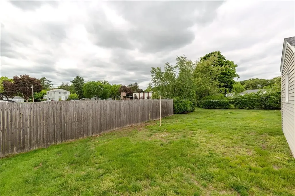 40 Lufkin Court Warwick RI 02888