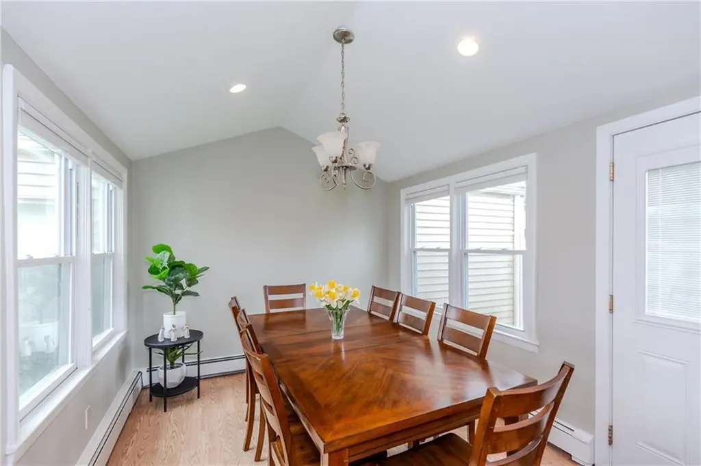 40 Lufkin Court Warwick RI 02888