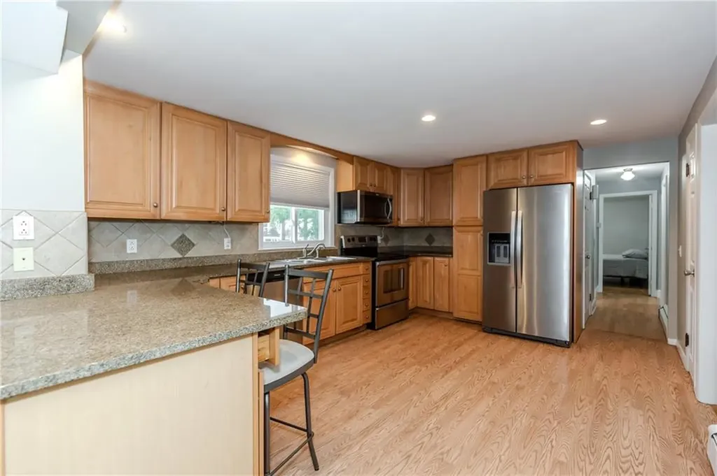 40 Lufkin Court Warwick RI 02888