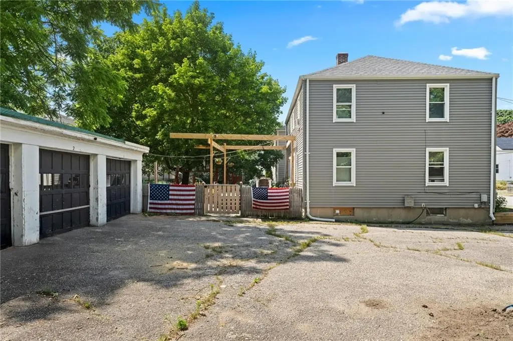 250 Lowden Street Pawtucket RI 02860