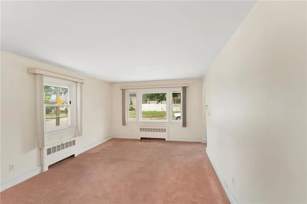 27 Burns Street Providence RI 02904