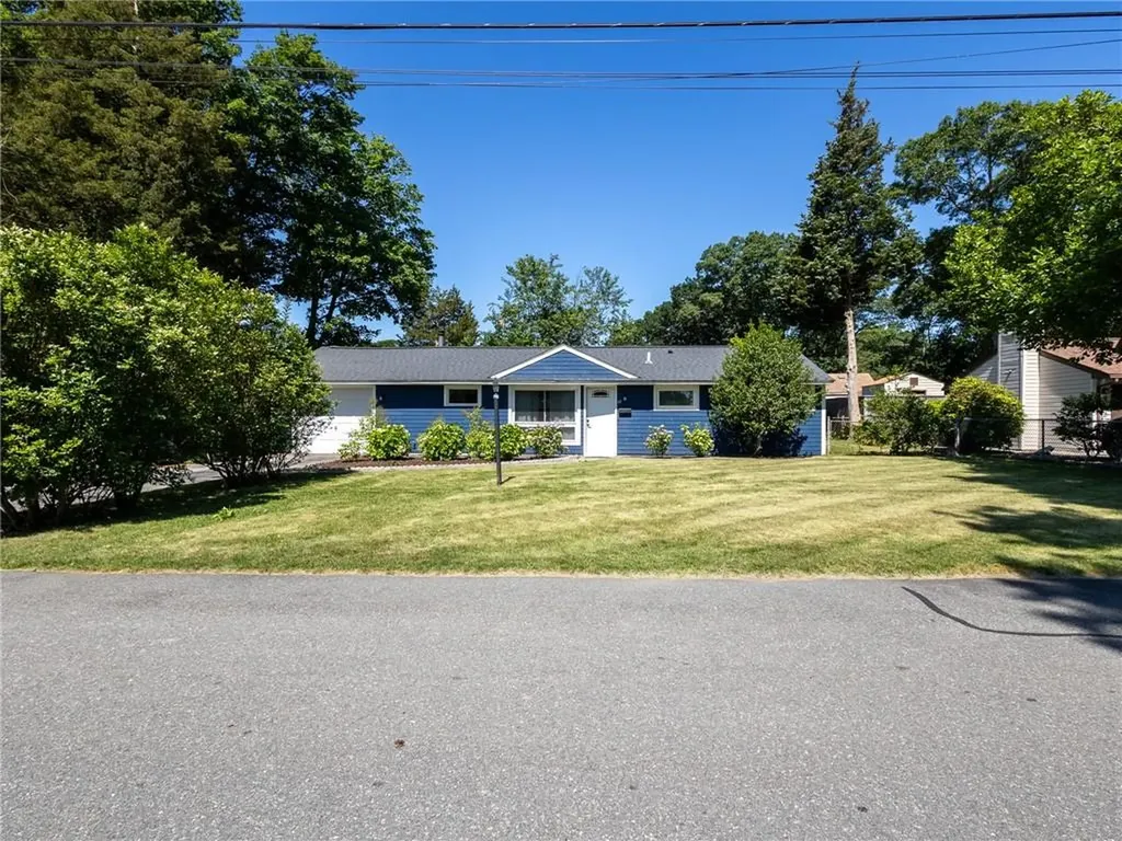 69 Haverhill Avenue Warwick RI 02886