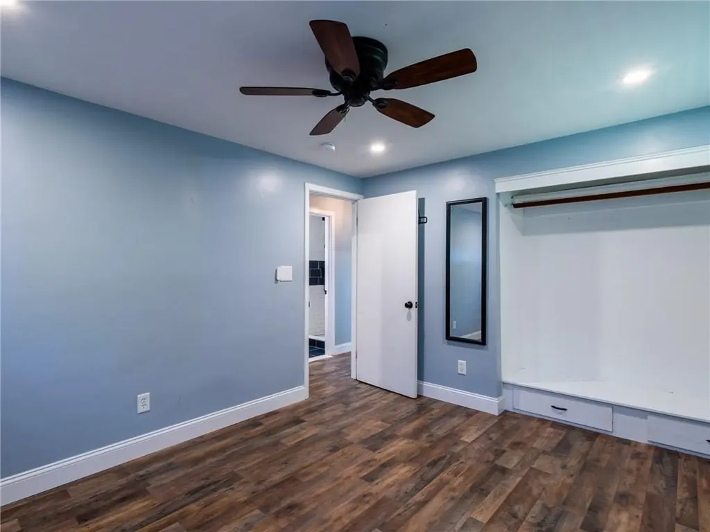 69 Haverhill Avenue Warwick RI 02886