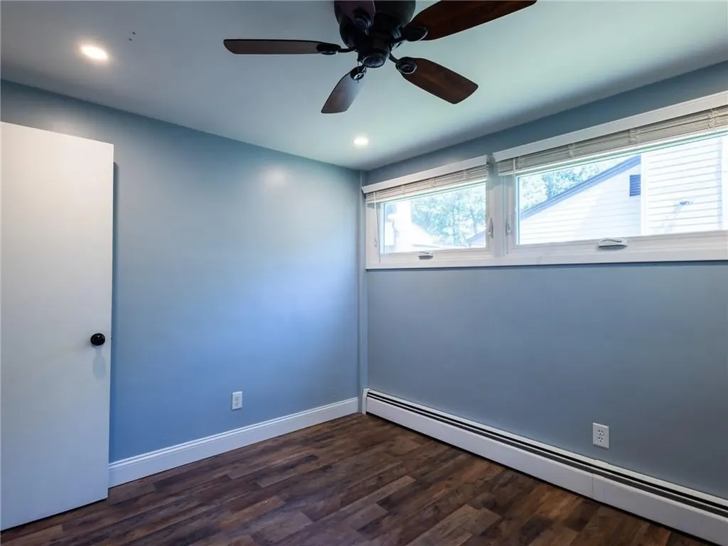 69 Haverhill Avenue Warwick RI 02886