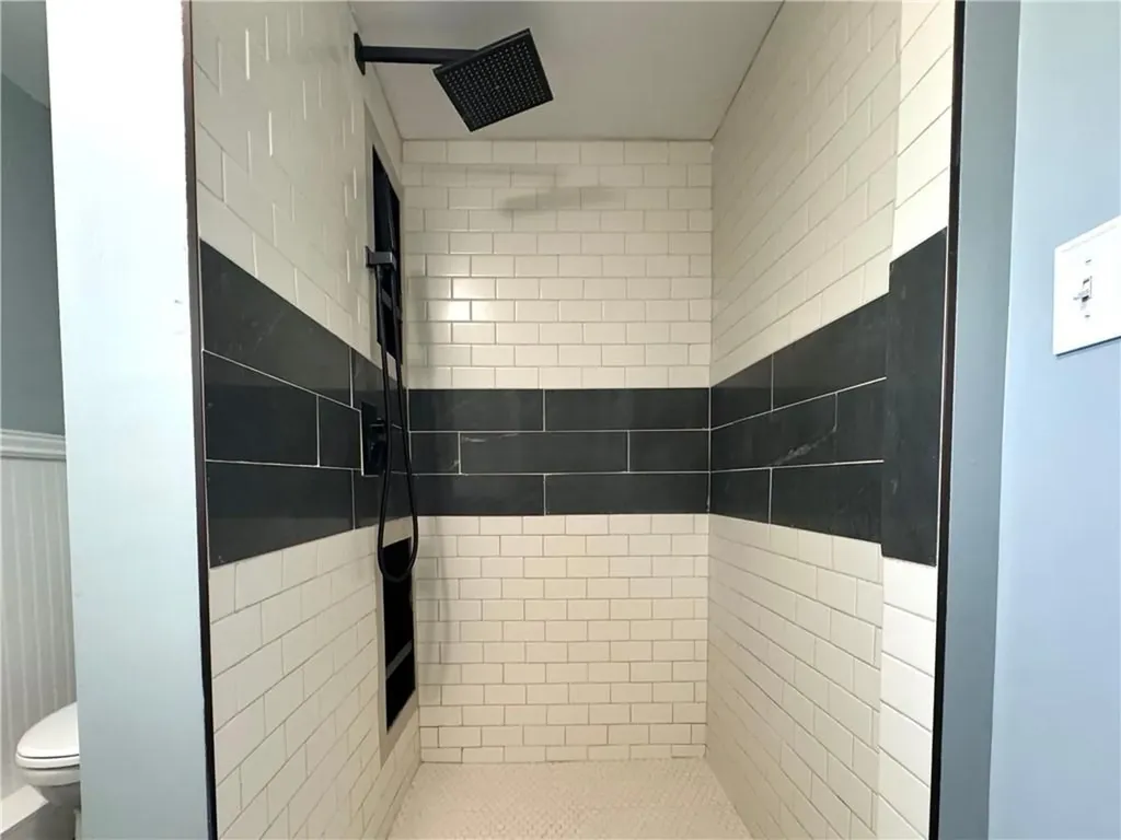 69 Haverhill Avenue Warwick RI 02886