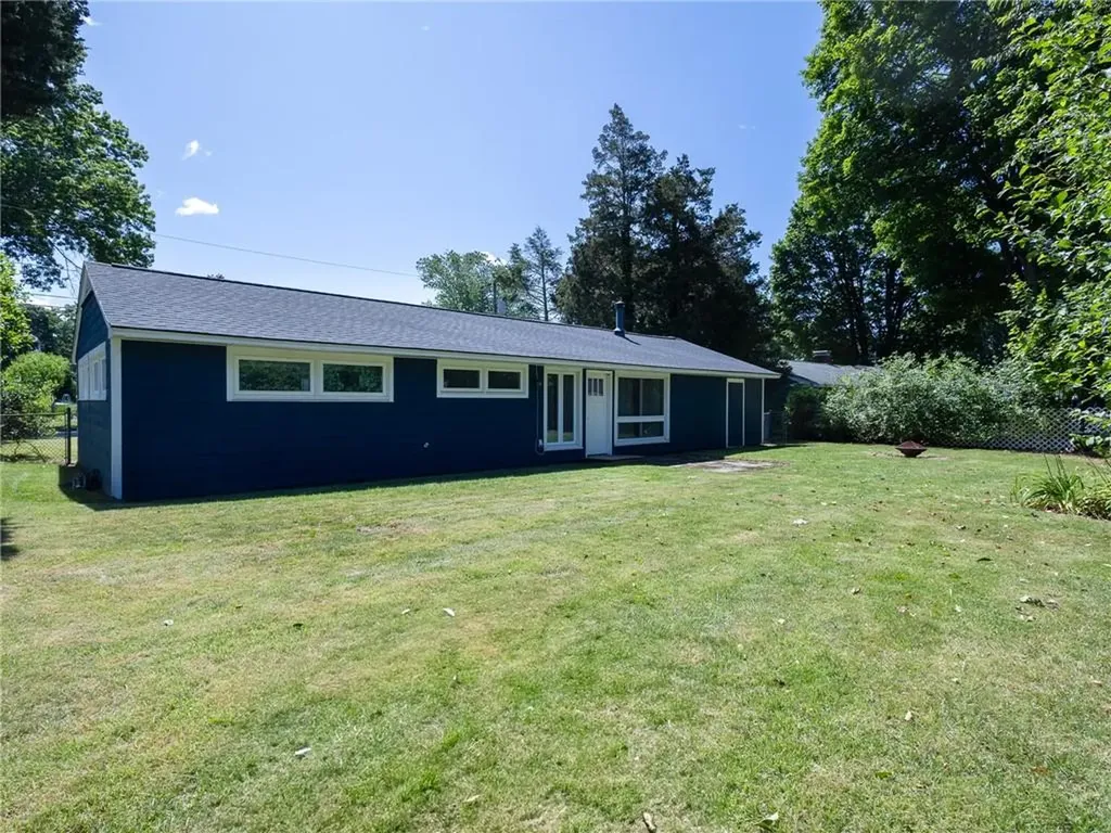 69 Haverhill Avenue Warwick RI 02886