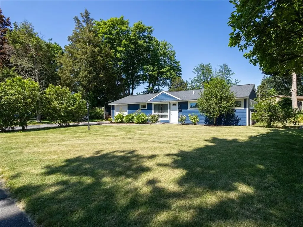 69 Haverhill Avenue Warwick RI 02886