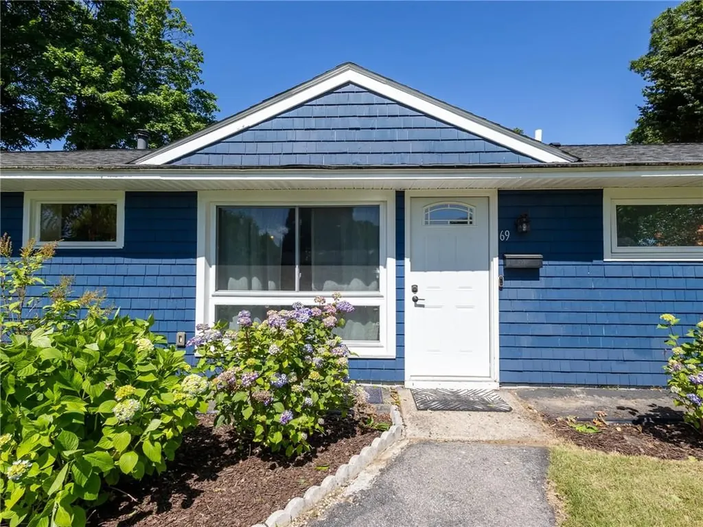 69 Haverhill Avenue Warwick RI 02886