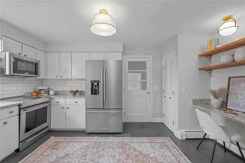 1705 Wampanoag Trail Barrington RI 02806