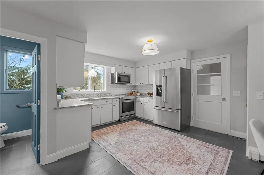 1705 Wampanoag Trail Barrington RI 02806