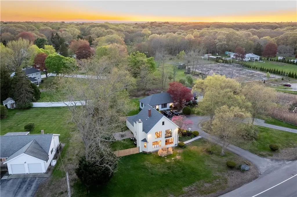 1705 Wampanoag Trail Barrington RI 02806