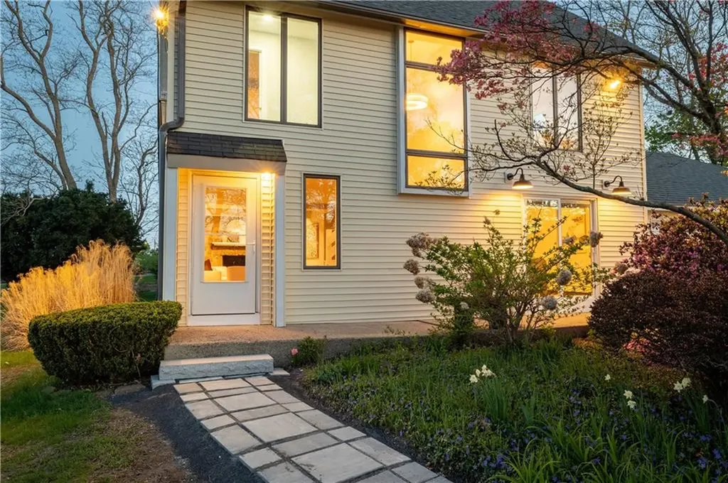 1705 Wampanoag Trail Barrington RI 02806