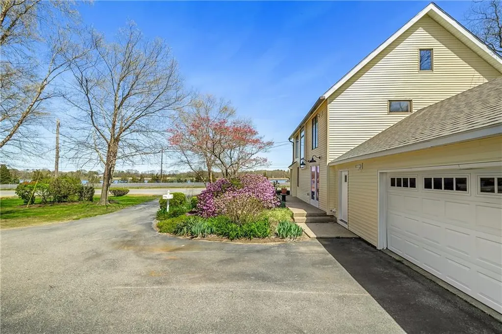 1705 Wampanoag Trail Barrington RI 02806
