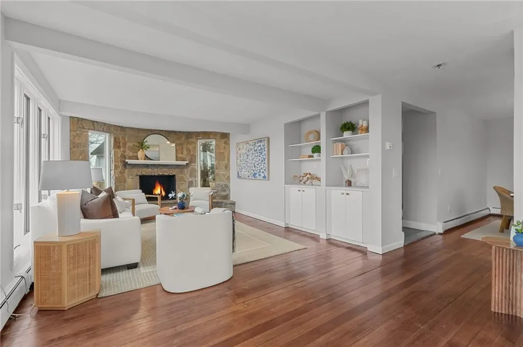 1705 Wampanoag Trail Barrington RI 02806