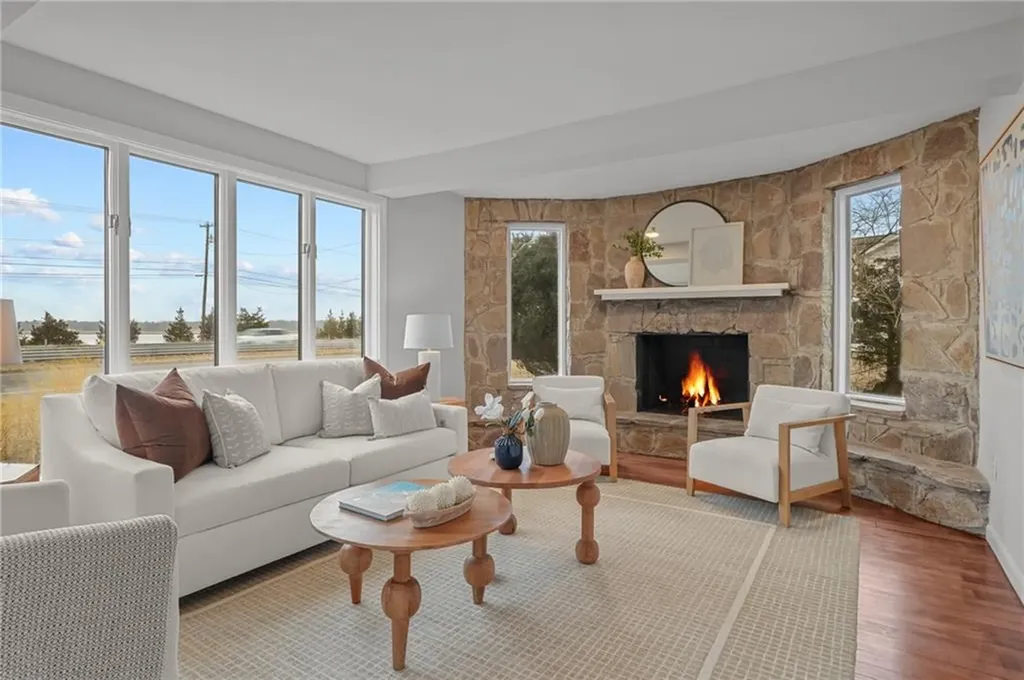 1705 Wampanoag Trail Barrington RI 02806
