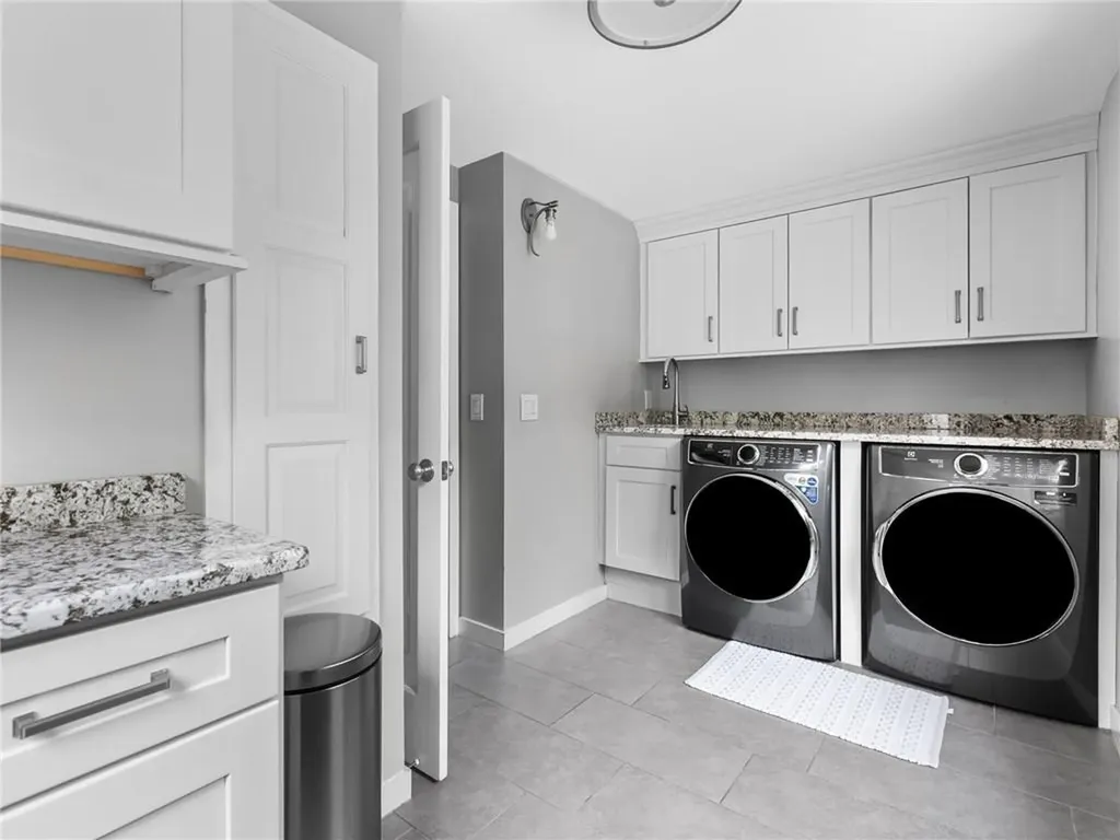 20 Beechwood Drive Cranston RI 02921
