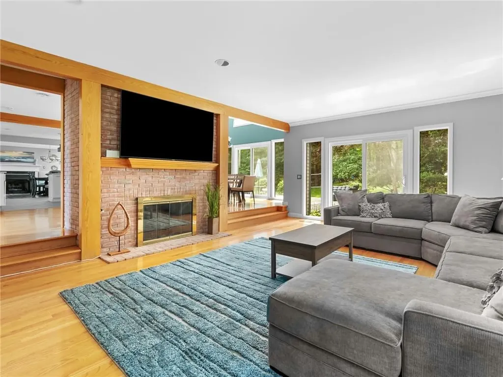 20 Beechwood Drive Cranston RI 02921