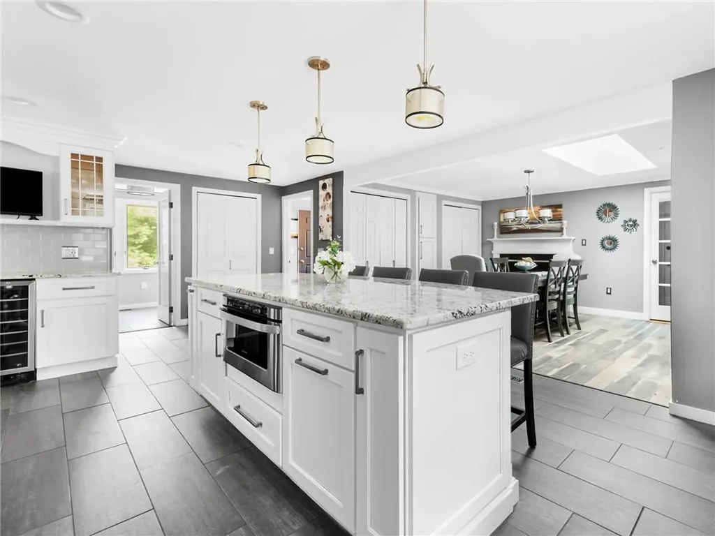 20 Beechwood Drive Cranston RI 02921