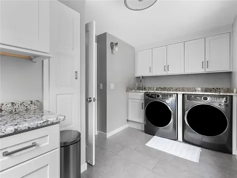 20 Beechwood Drive Cranston RI 02921