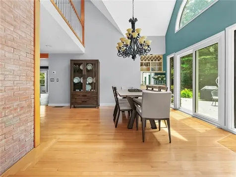 20 Beechwood Drive Cranston RI 02921