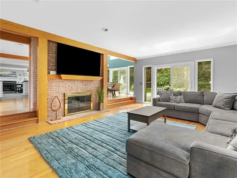 20 Beechwood Drive Cranston RI 02921