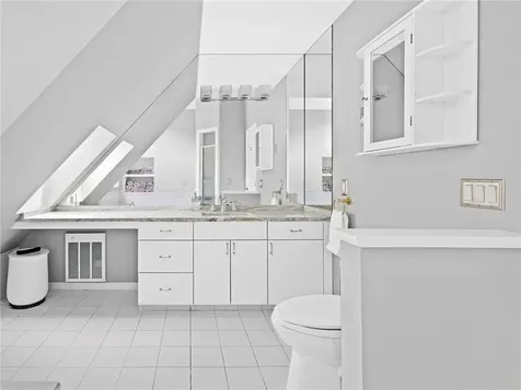 20 Beechwood Drive Cranston RI 02921